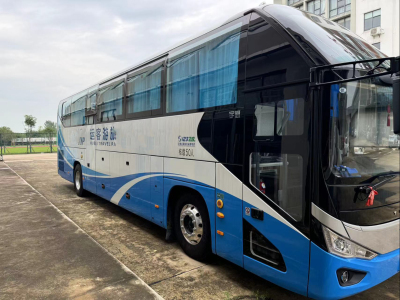  國(guó)六50座新款宇通6120旅游車(chē) 圖片