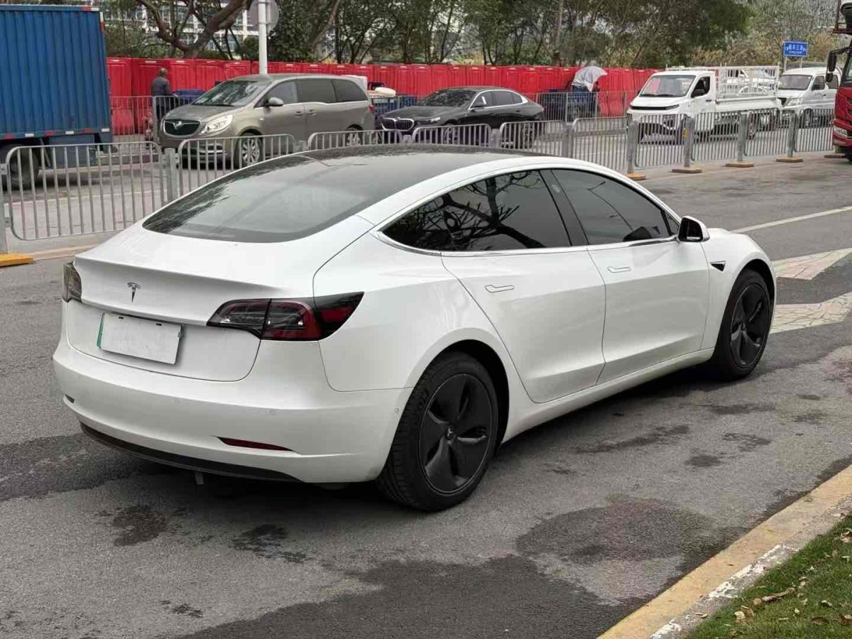 特斯拉 Model 3  2019款 標準續(xù)航后驅升級版圖片