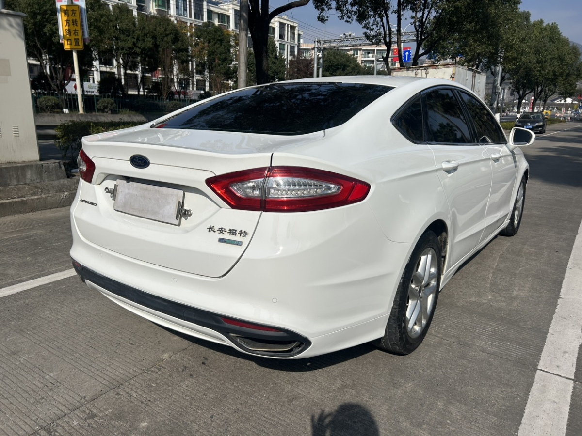 2013年9月福特 蒙迪歐  2013款 1.5L GTDi180時(shí)尚型