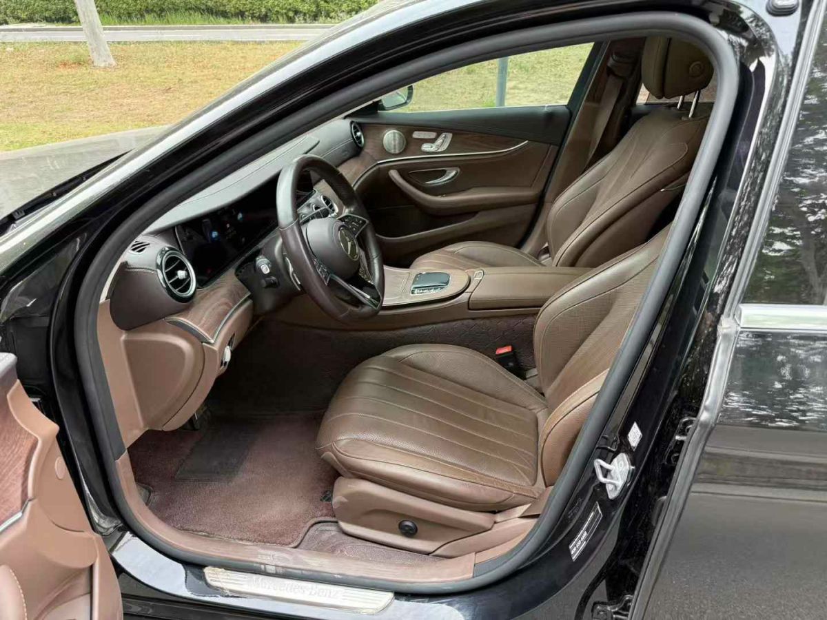 奔馳 奔馳E級  2023款 E 300 L 豪華型圖片