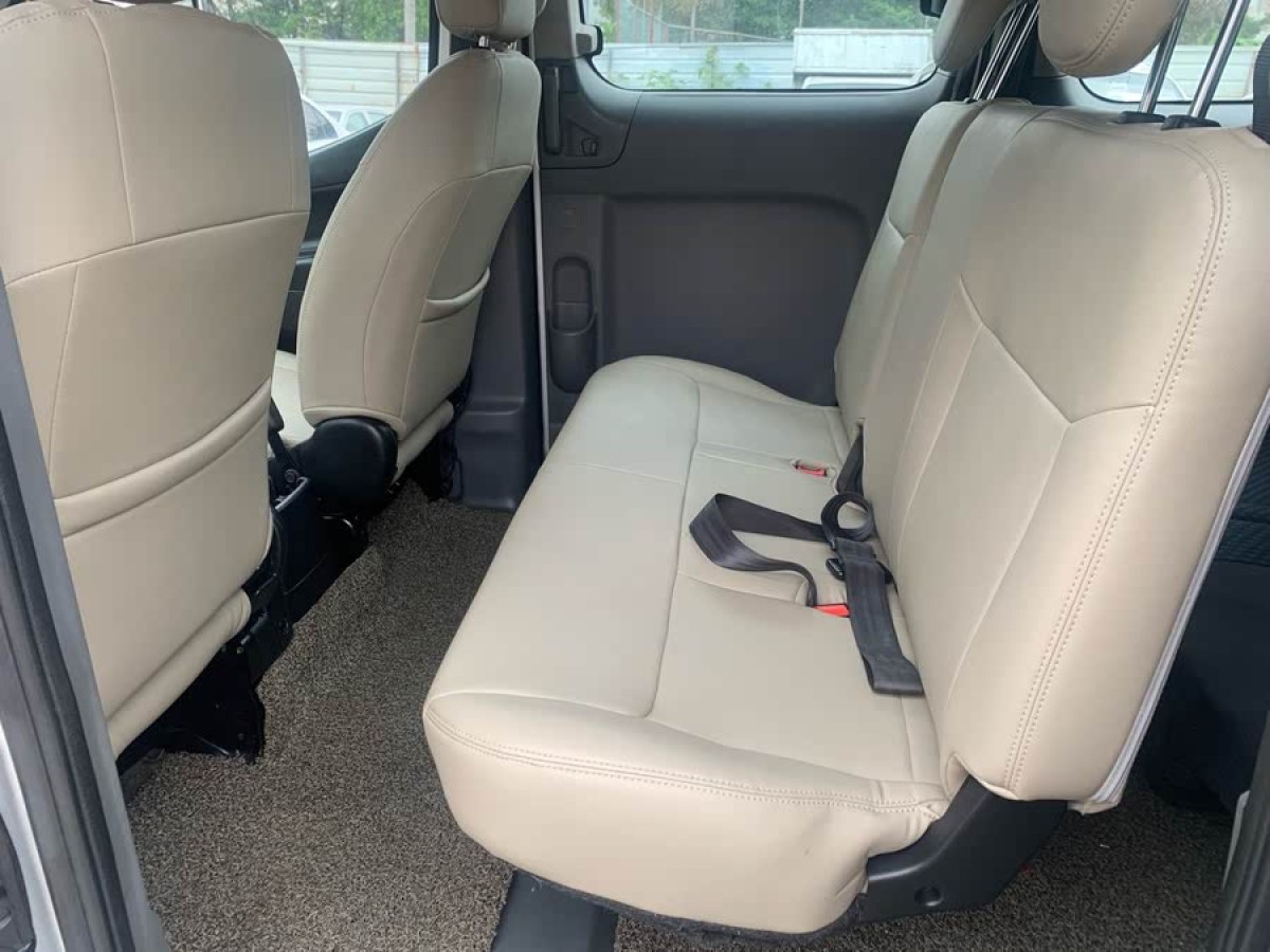 日產(chǎn) NV200  2013款 1.6L 豪華型 國IV圖片
