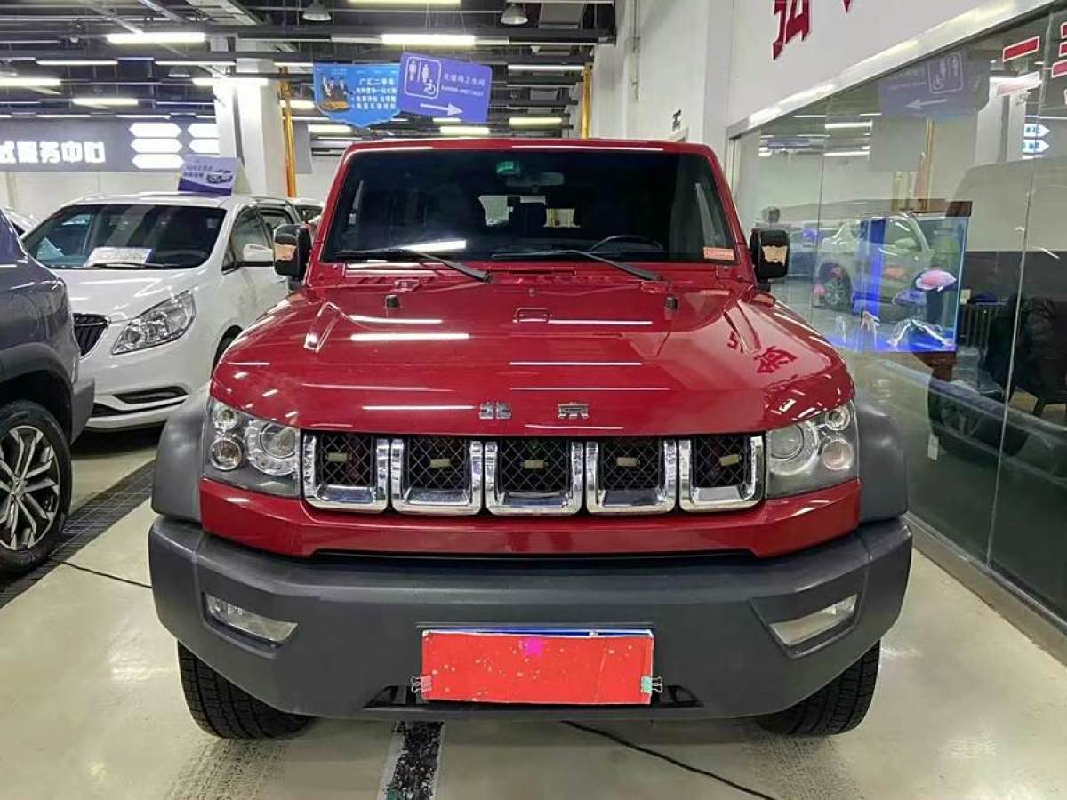 北京 BJ40  2016款 40L 2.0T 手動四驅(qū)尊貴版圖片