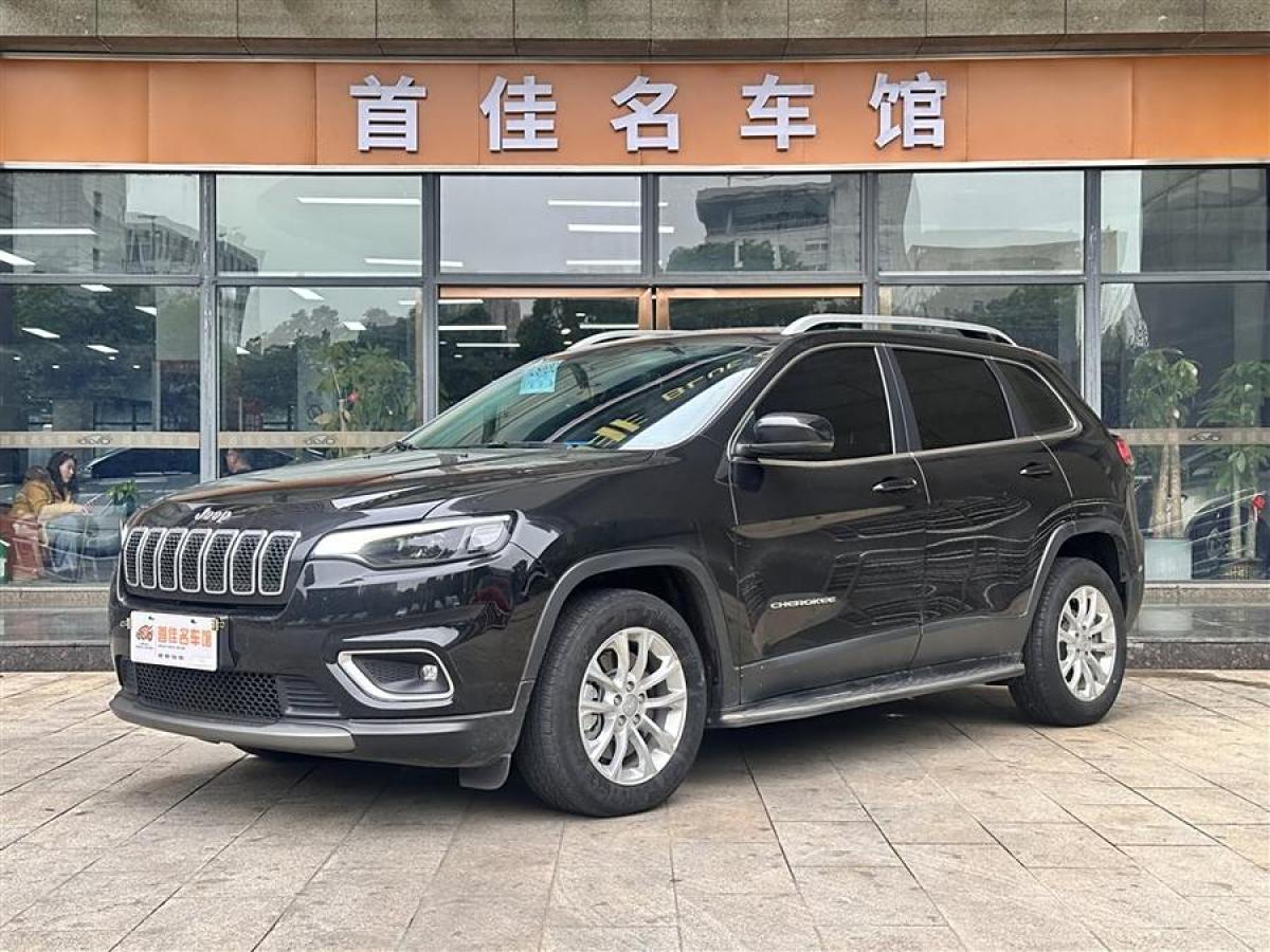 2019年8月Jeep 自由光  2019款 2.0T 兩驅(qū)智享版 國VI