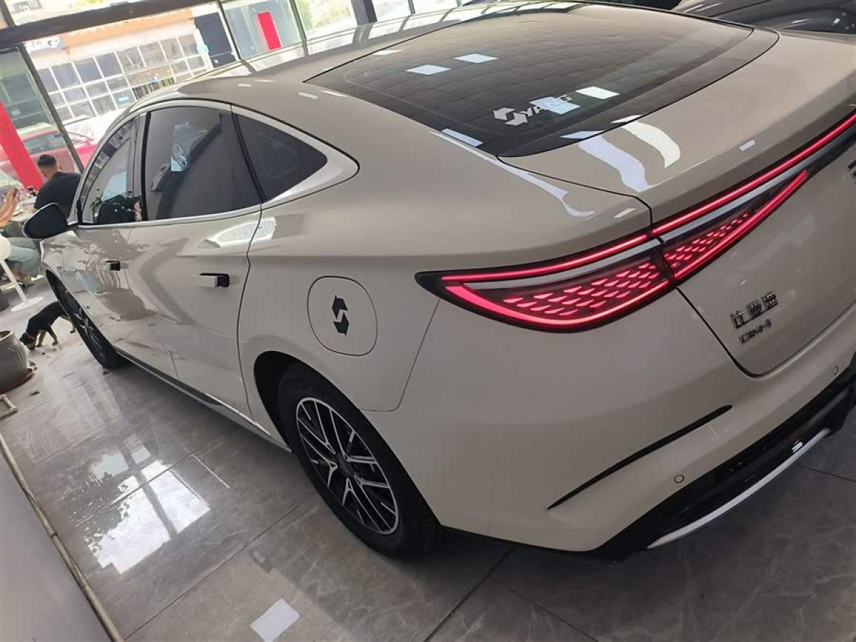 比亞迪 海豹  2024款 榮耀版 DM-i 1.5L 121km 精英型圖片