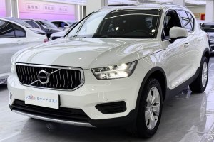 沃爾沃XC40 沃爾沃 T4 四驅(qū)智行時尚版