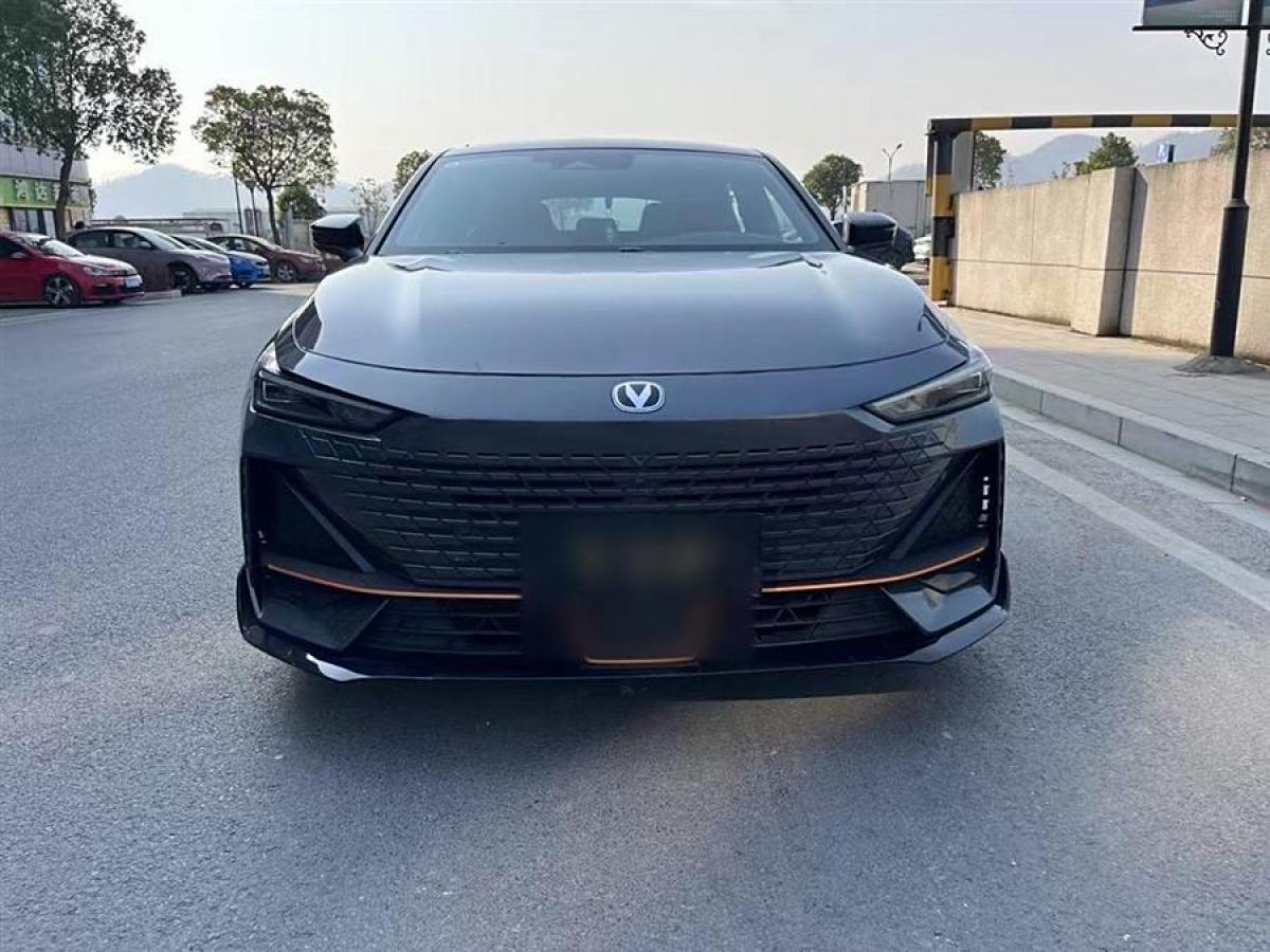 長(zhǎng)安 長(zhǎng)安UNI-V  2023款 1.5T 運(yùn)動(dòng)版圖片