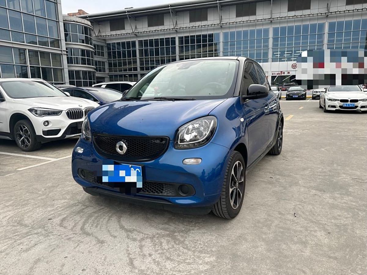 smart forfour  2016款 1.0L 52千瓦激情版圖片