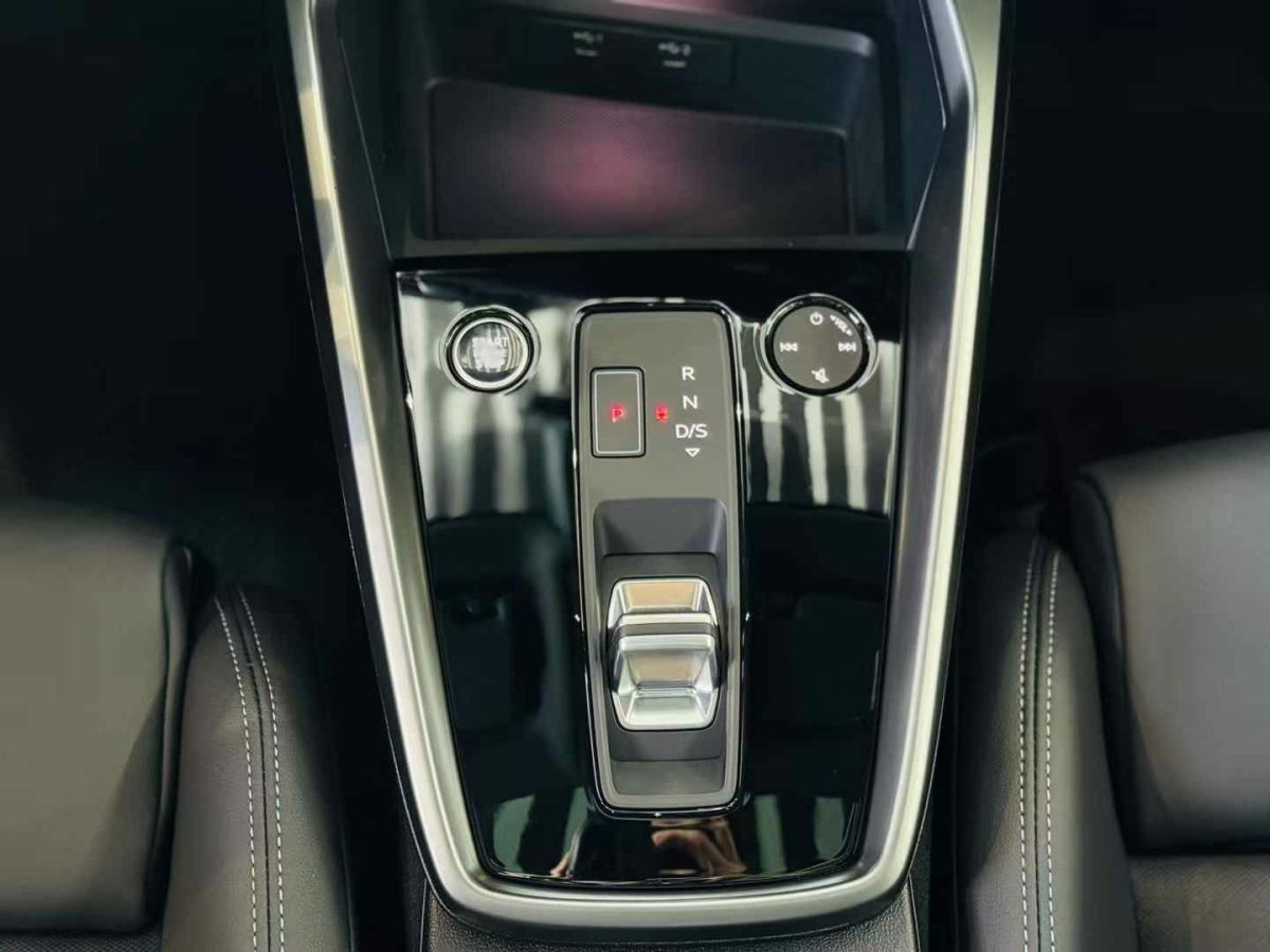 奧迪 奧迪A3  2024款 A3L Limousine 35 TFSI 時(shí)尚致雅型圖片