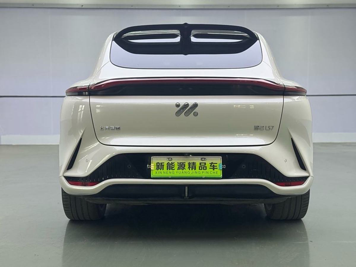 智己 智己LS7  2023款 100kWh Pro四驅(qū)版圖片