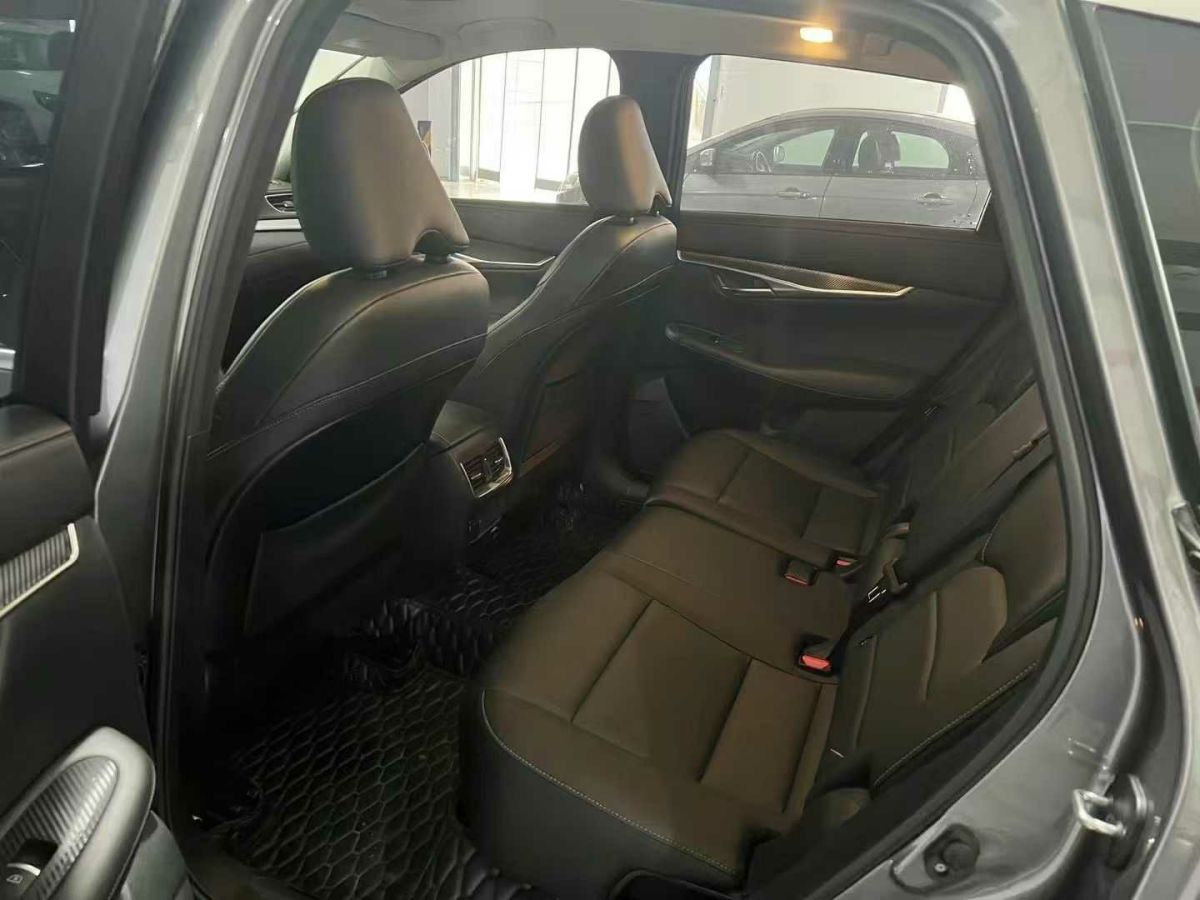 英菲尼迪 QX50  2022款 2.0T 兩驅(qū)WAVE版圖片
