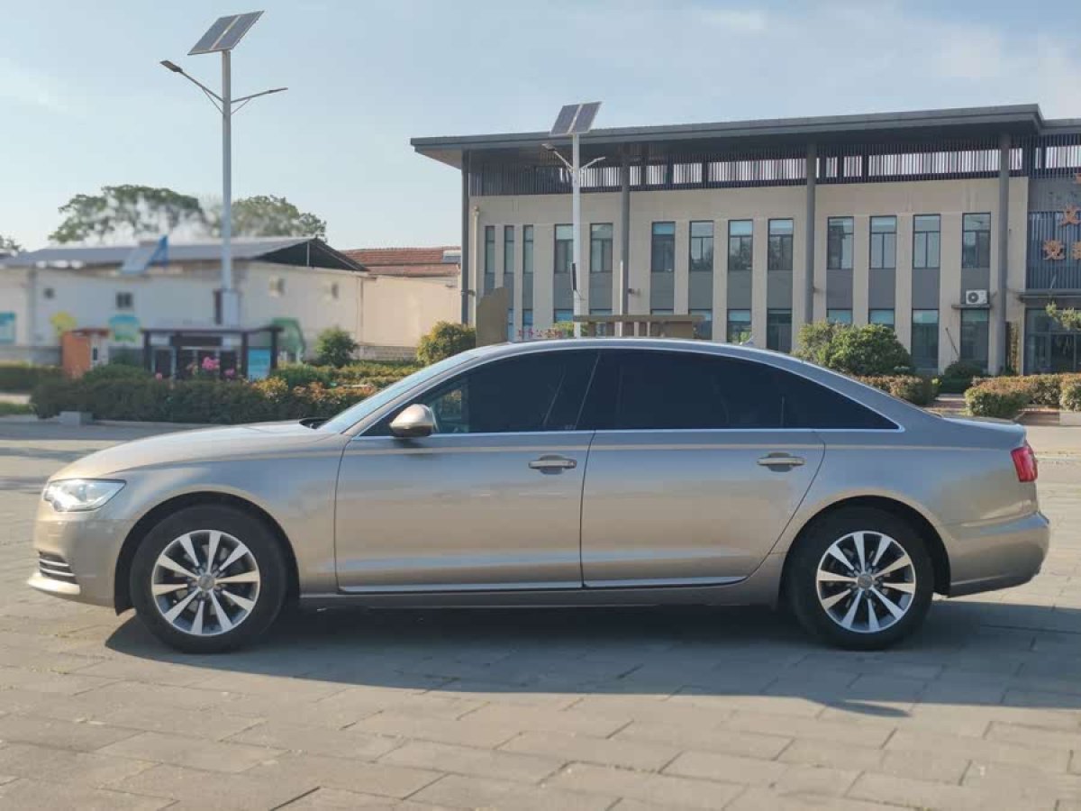 奧迪 奧迪A6L  2014款 TFSI 標(biāo)準(zhǔn)型圖片