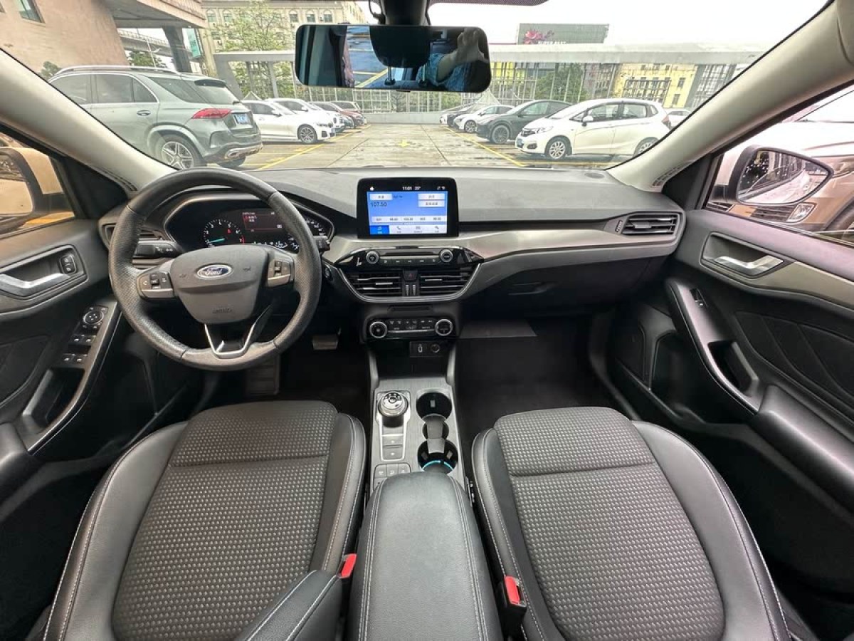 福特 ?？怂? 2020款 兩廂 EcoBoost 180 自動鋒潮型圖片