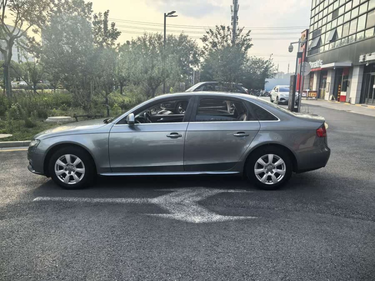 奧迪 奧迪A4L  2012款 2.0 TFSI 自動標準型圖片