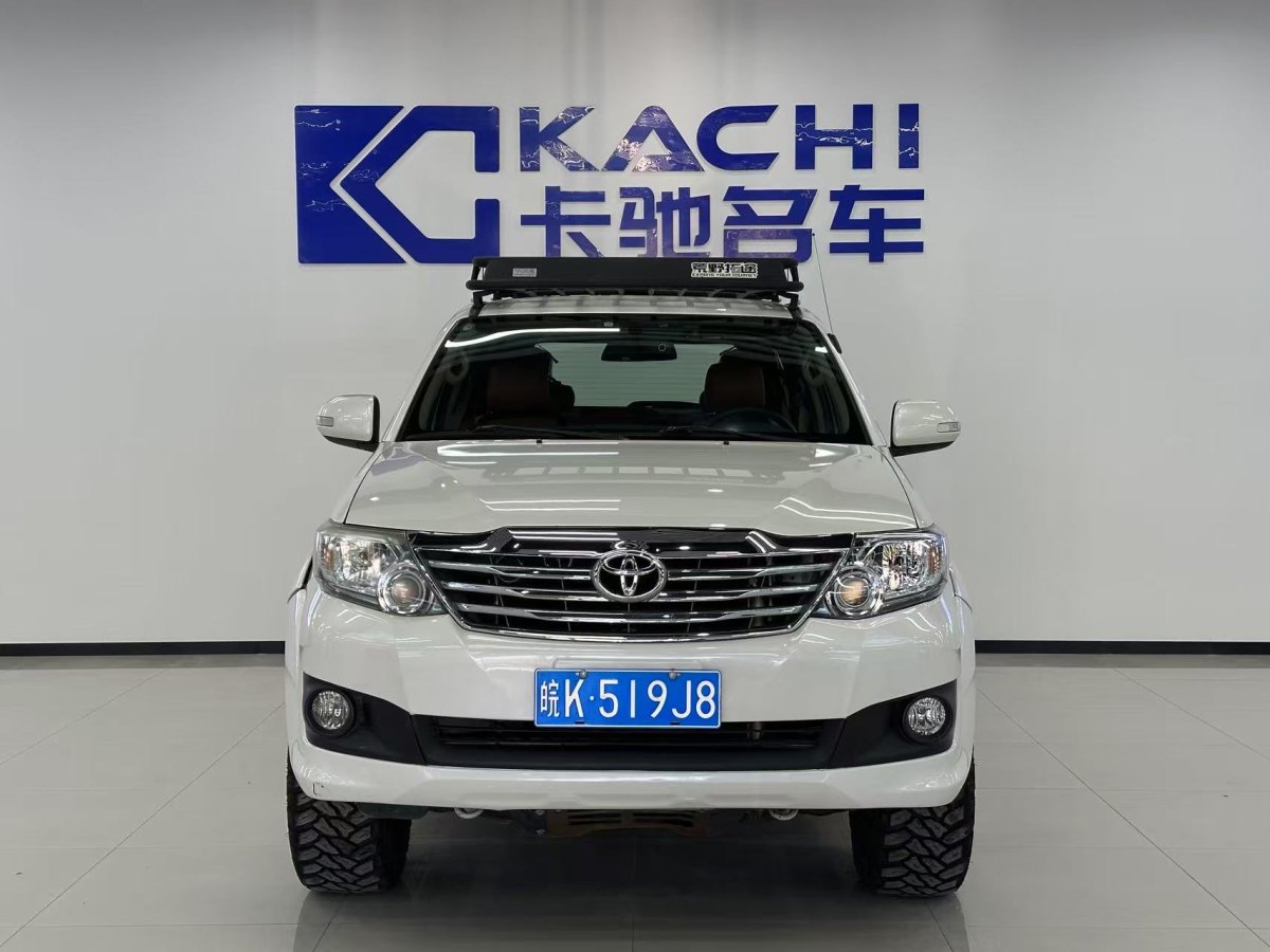 豐田 Fortuner  2015款 2.7L 標(biāo)準(zhǔn)版圖片