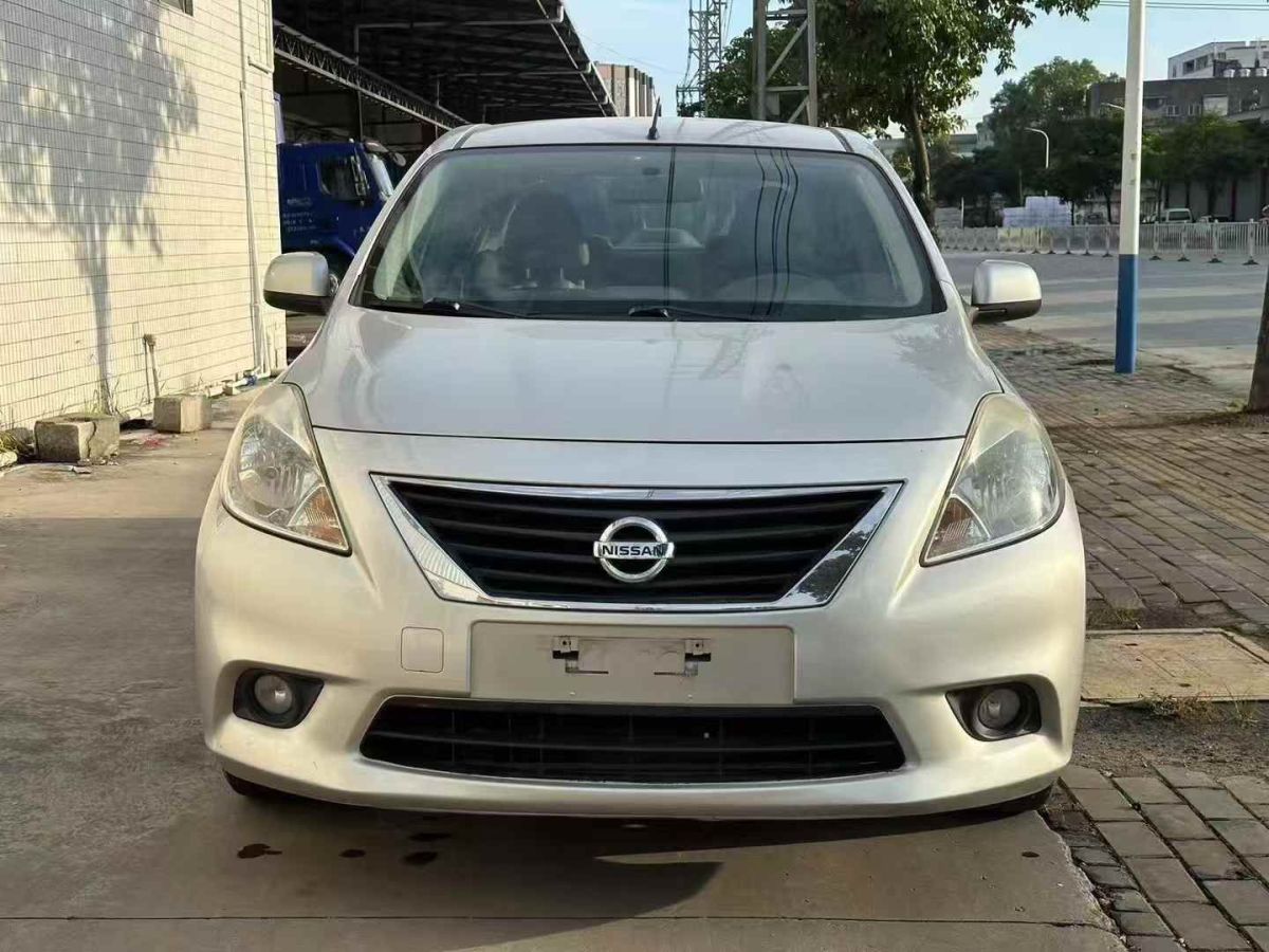 日產(chǎn) 樓蘭(海外)  2013款 3.5 XV榮耀版圖片