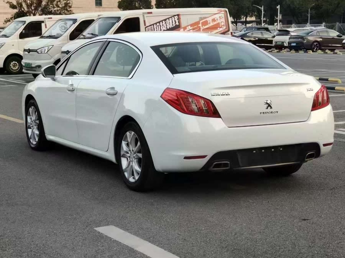 標(biāo)致 508  2012款 2.0L 自動豪華版圖片