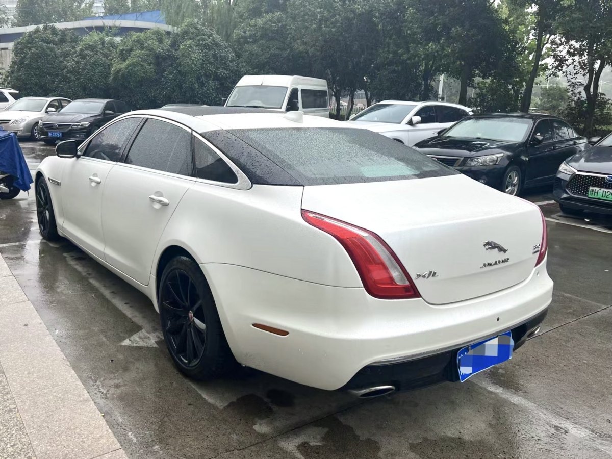 捷豹 XJ  2016款 XJL 3.0 SC 四驅(qū)全景商務(wù)版圖片