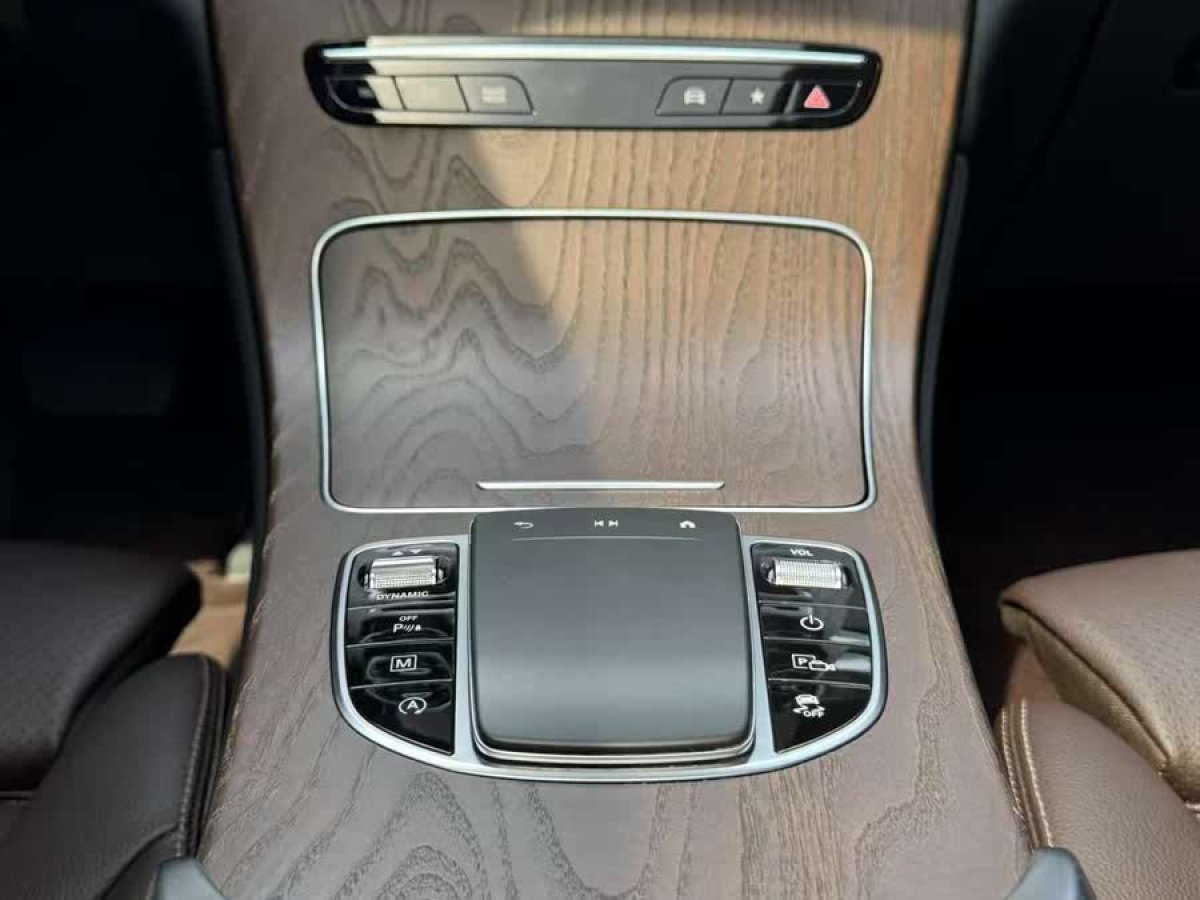 奔馳 奔馳GLC  2025款 改款 GLC 260 L 4MATIC 豪華型圖片