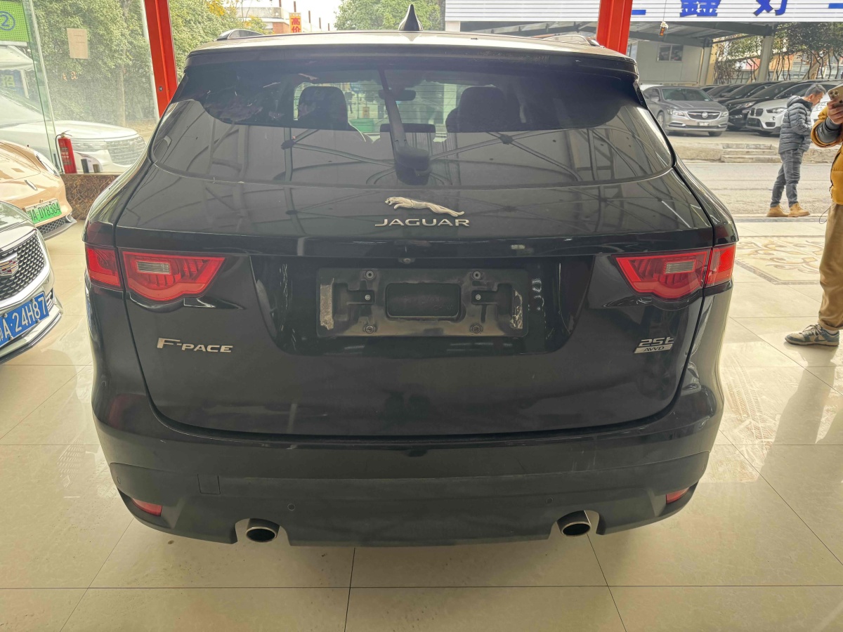 捷豹 F-PACE  2020款 2.0T 賽旗版圖片