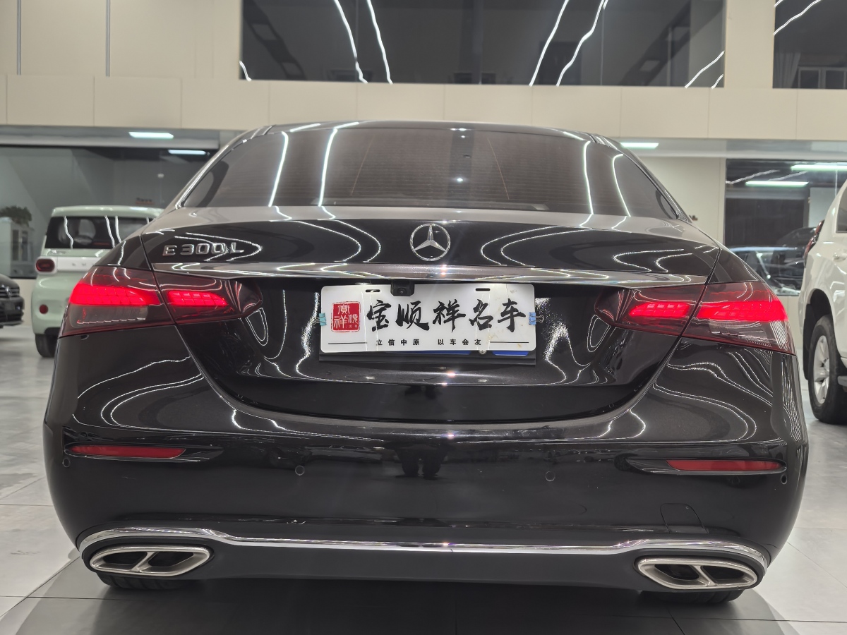 奔馳 奔馳E級(jí)  2021款 改款 E 300 L 時(shí)尚型圖片