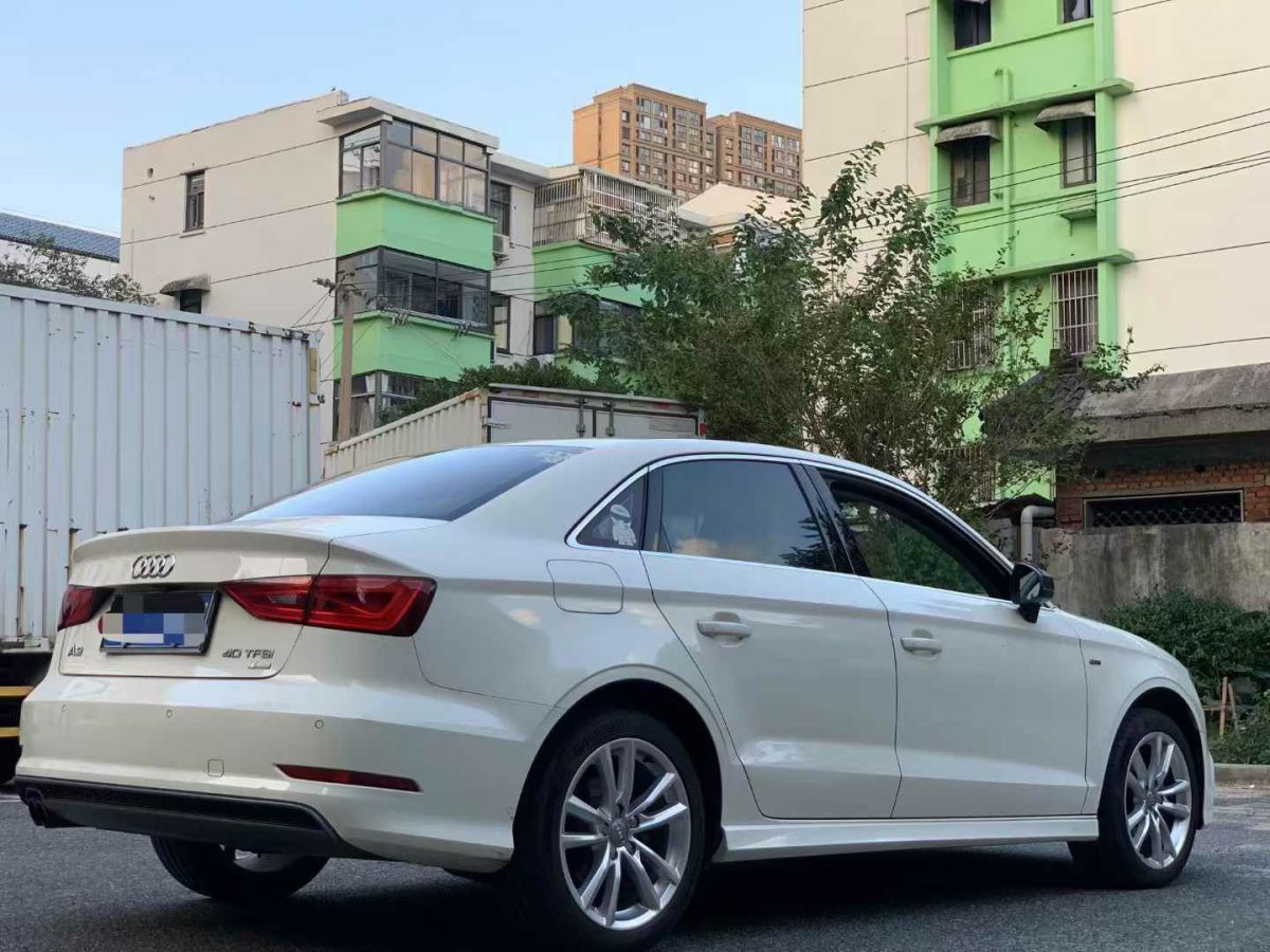 奧迪 奧迪A3  2015款 A3 1.4TFSI 35TFSI 百萬(wàn)紀(jì)念智領(lǐng)型圖片