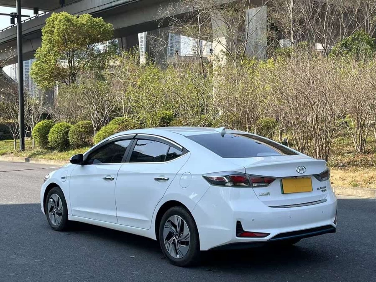 2021年11月現(xiàn)代 領(lǐng)動插電混動  2019款 1.6L PHP 智行版