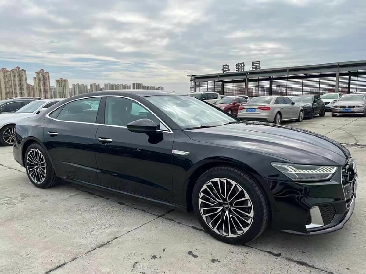 奧迪 奧迪A7L  2024款 45TFSI S-line 筑夢(mèng)型 流晶套裝圖片