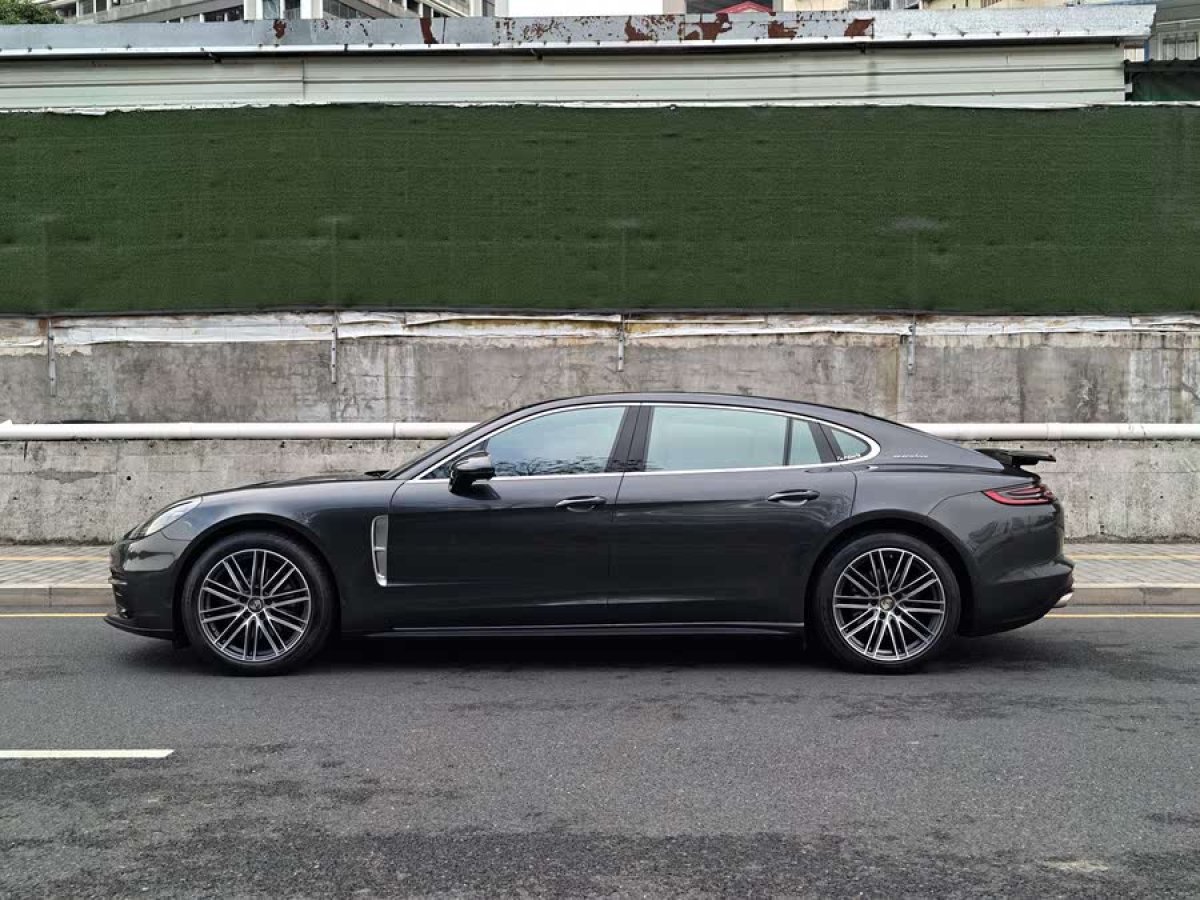 保時(shí)捷 Panamera  2019款 Panamera 4 行政加長(zhǎng)版 2.9T圖片