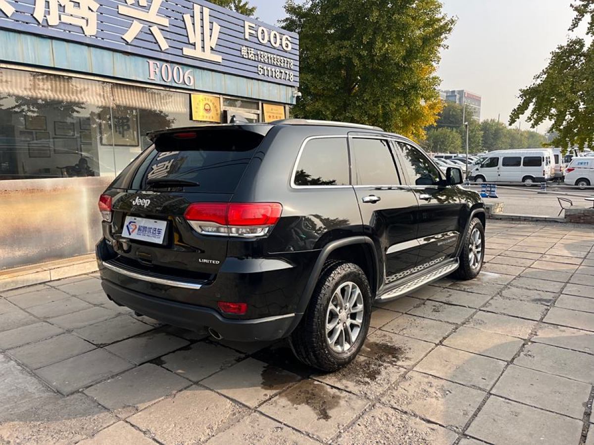 Jeep 大切諾基  2014款 3.0L 舒享導(dǎo)航版圖片