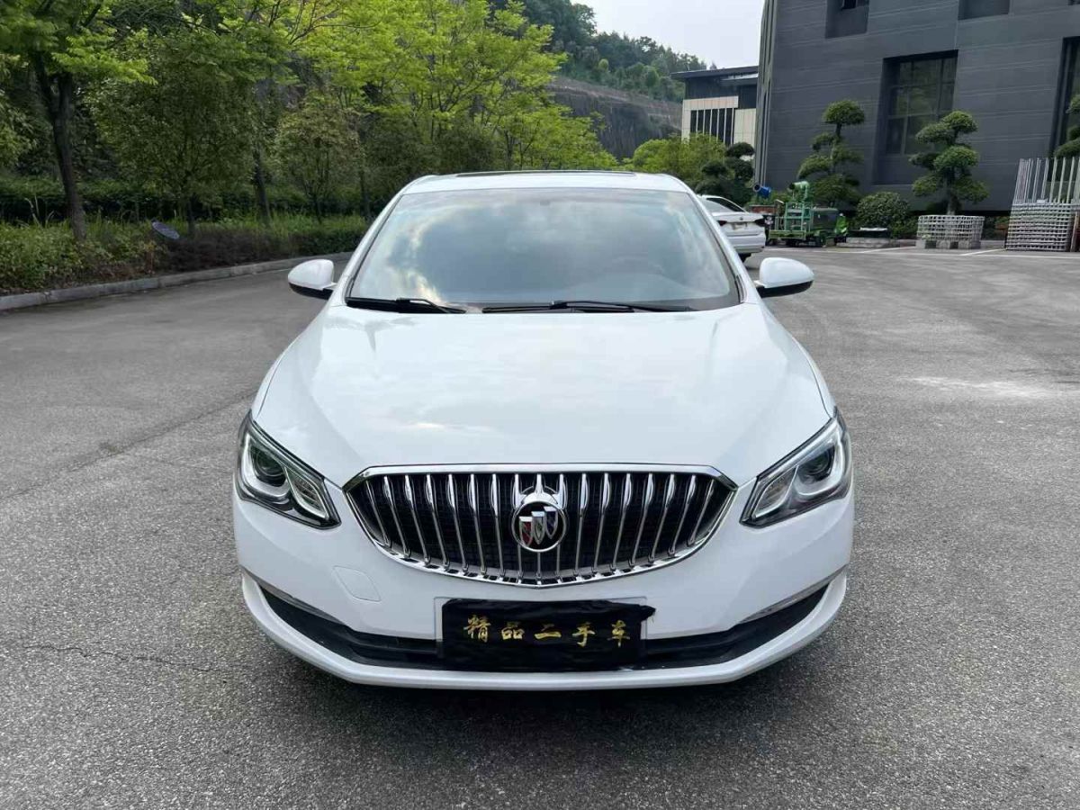 寶馬 寶馬5系  2015款 530Li 2.0T 豪華設(shè)計(jì)套裝圖片