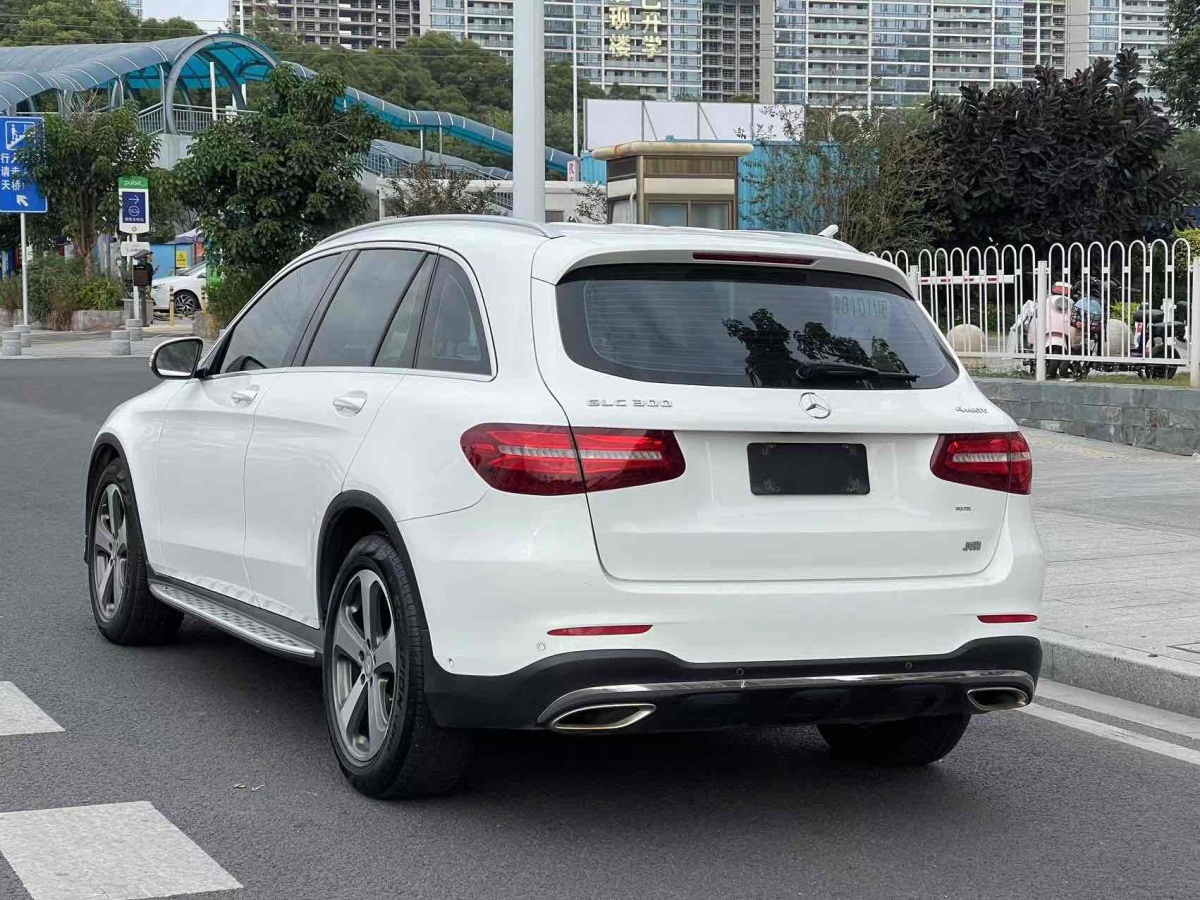 奔馳 奔馳GLC  2017款 GLC 300 4MATIC 動(dòng)感型圖片