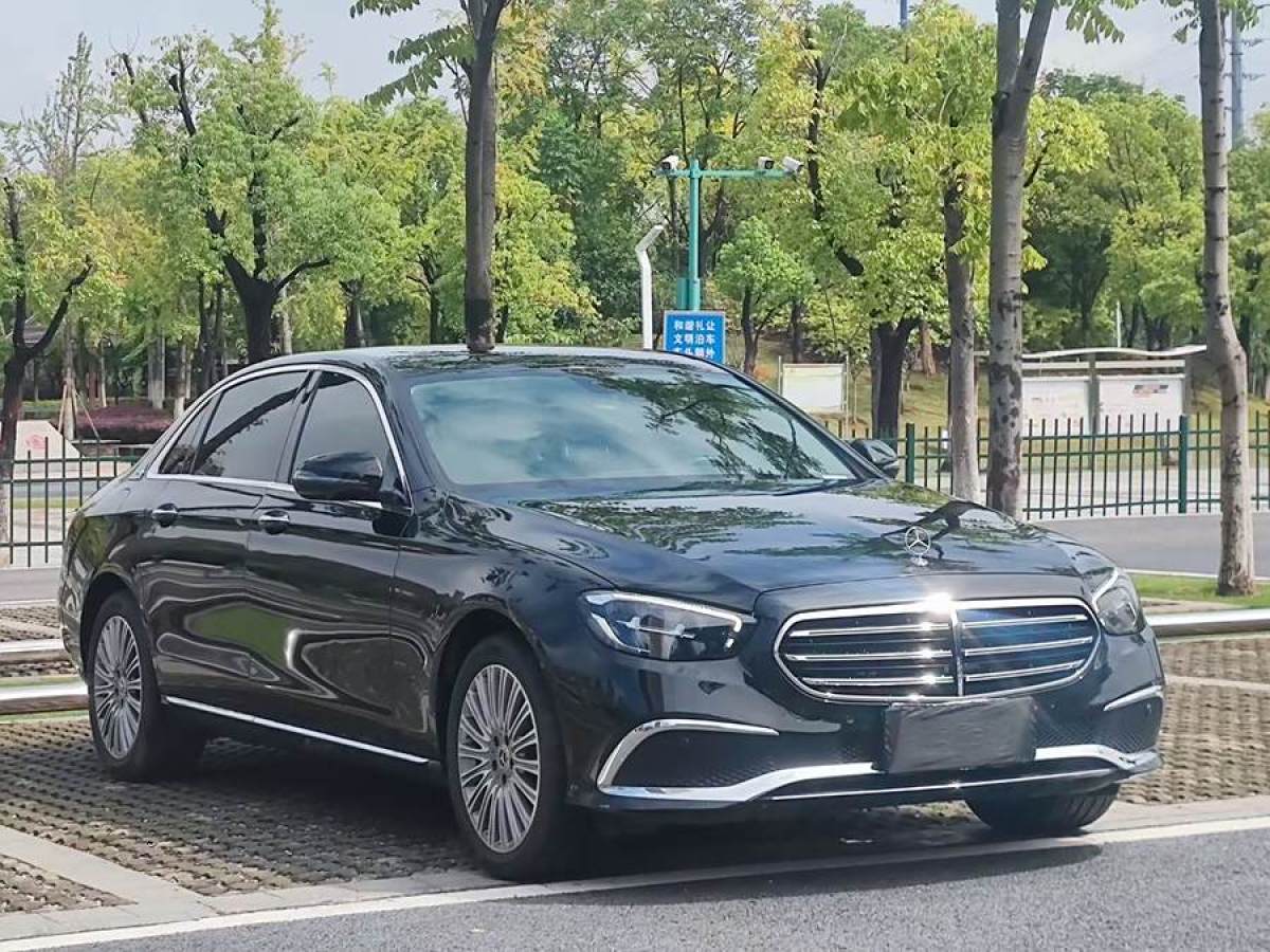 奔馳 奔馳E級  2023款 改款 E 300 L 豪華型圖片