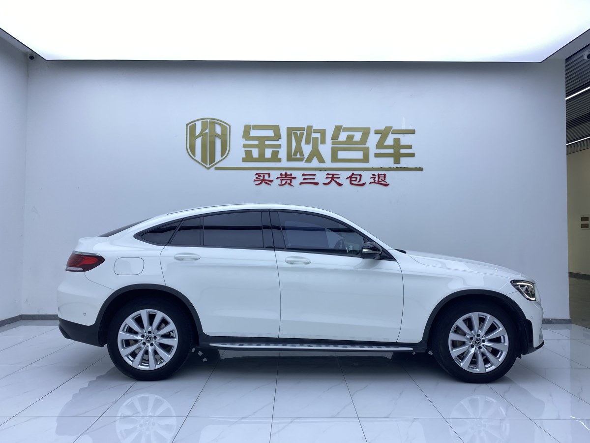 奔馳 奔馳GLC  2022款 改款 GLC 260 4MATIC 轎跑SUV圖片