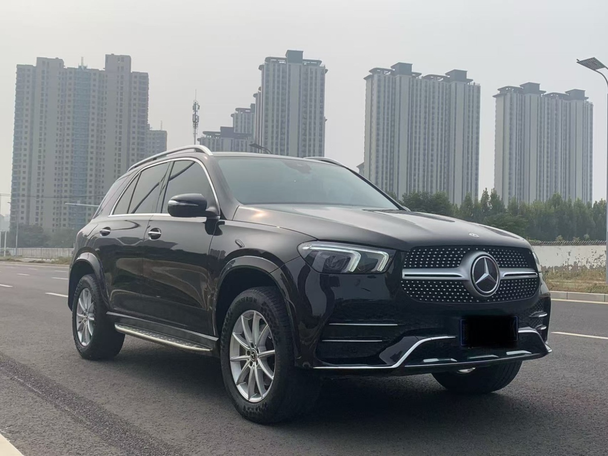 奔馳 奔馳GLE  2020款  GLE 350 4MATIC 時(shí)尚型圖片