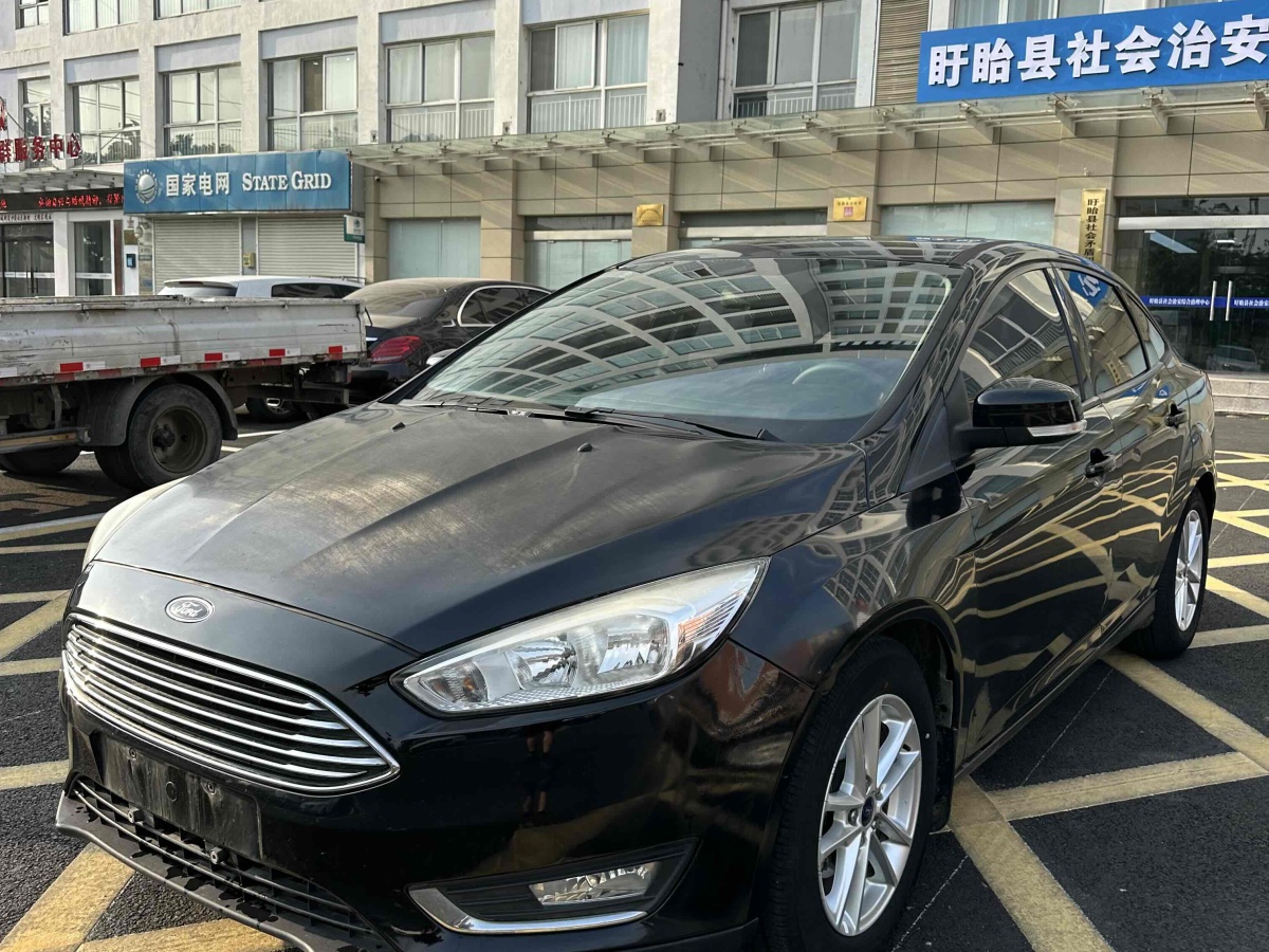 福特 福克斯  2015款 三廂 1.6L 手動(dòng)風(fēng)尚型圖片