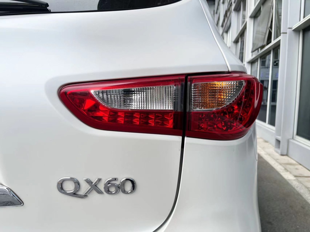 英菲尼迪 QX60  2014款 3.5L 四驱全能版图片