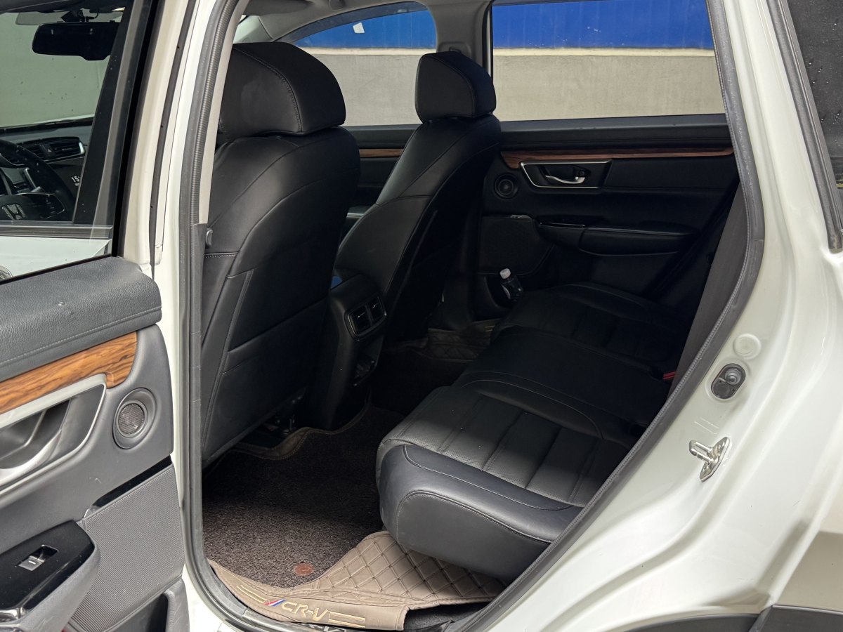 本田 CR-V  2017款 240TURBO CVT兩驅(qū)風尚版圖片