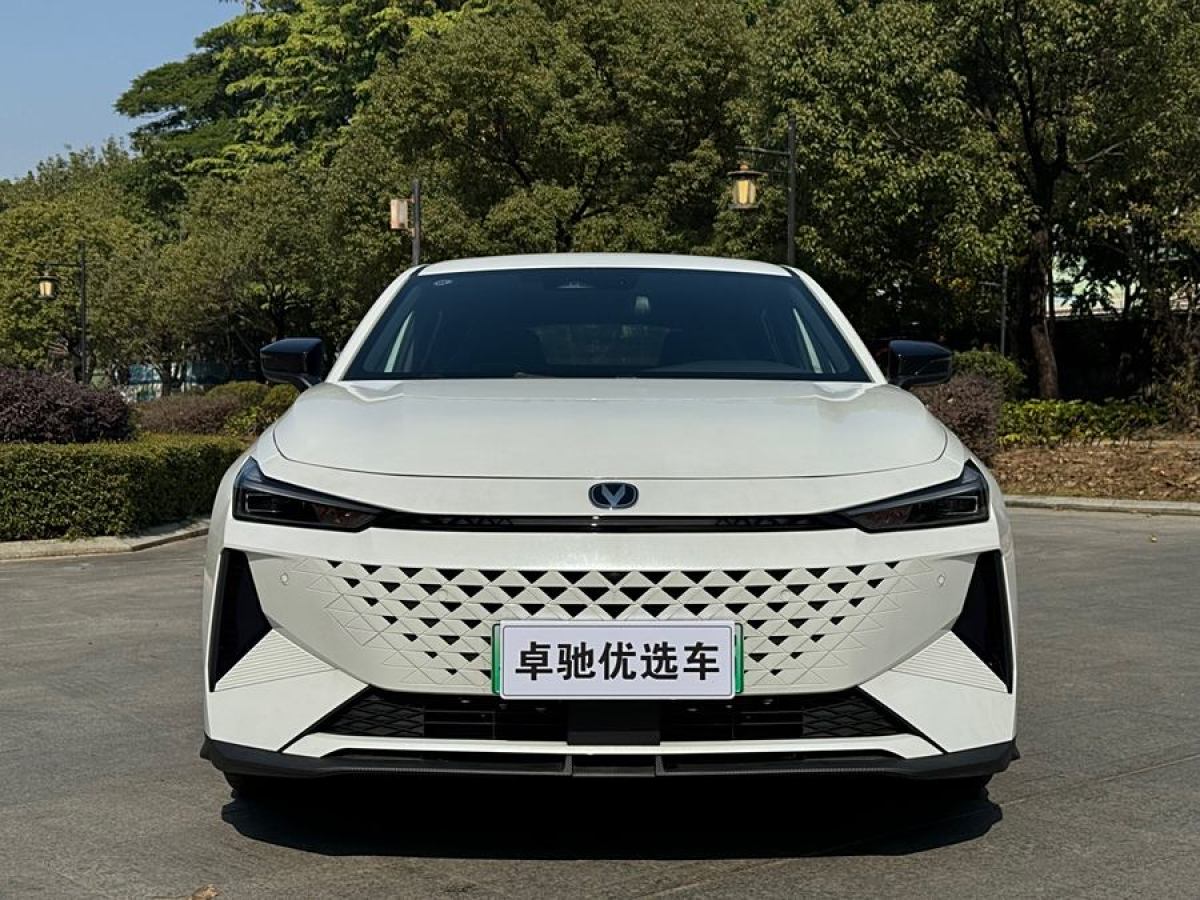 長安 長安UNI-V 智電iDD  2024款 藍鯨智電iDD 136km 智酷型圖片