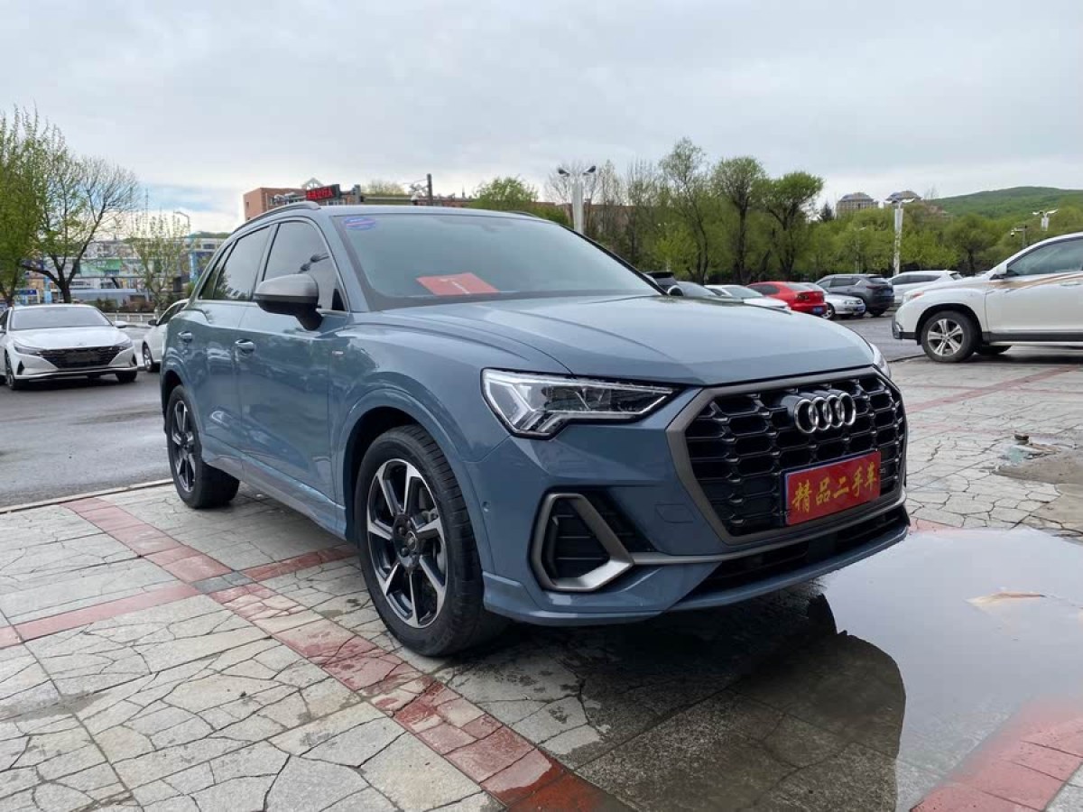 奧迪 奧迪Q3  2022款 40 TFSI RS套件燃速型圖片
