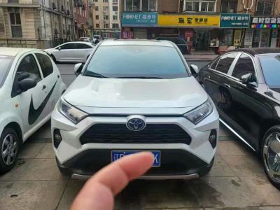 2021年9月 豐田 RAV4榮放 2.0L CVT四驅(qū)尊貴版圖片