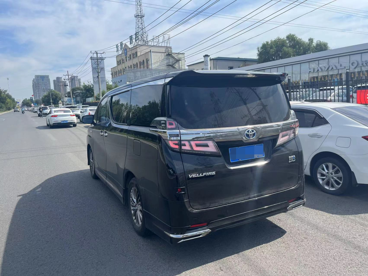 丰田 威尔法  2019款  双擎 2.5L HV豪华版图片