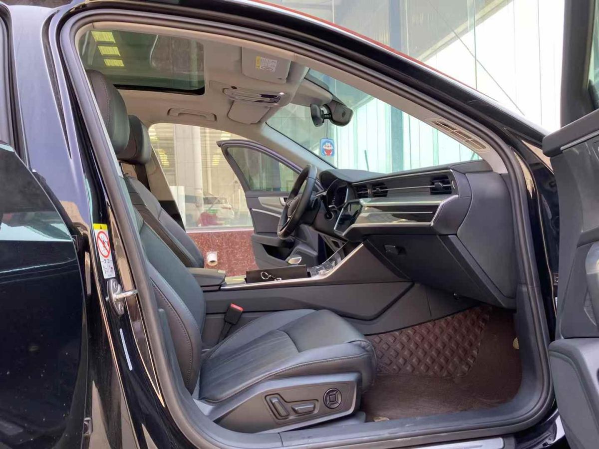 奧迪 奧迪A6  2021款 Avant 45 TFSI 先鋒派星辰版圖片