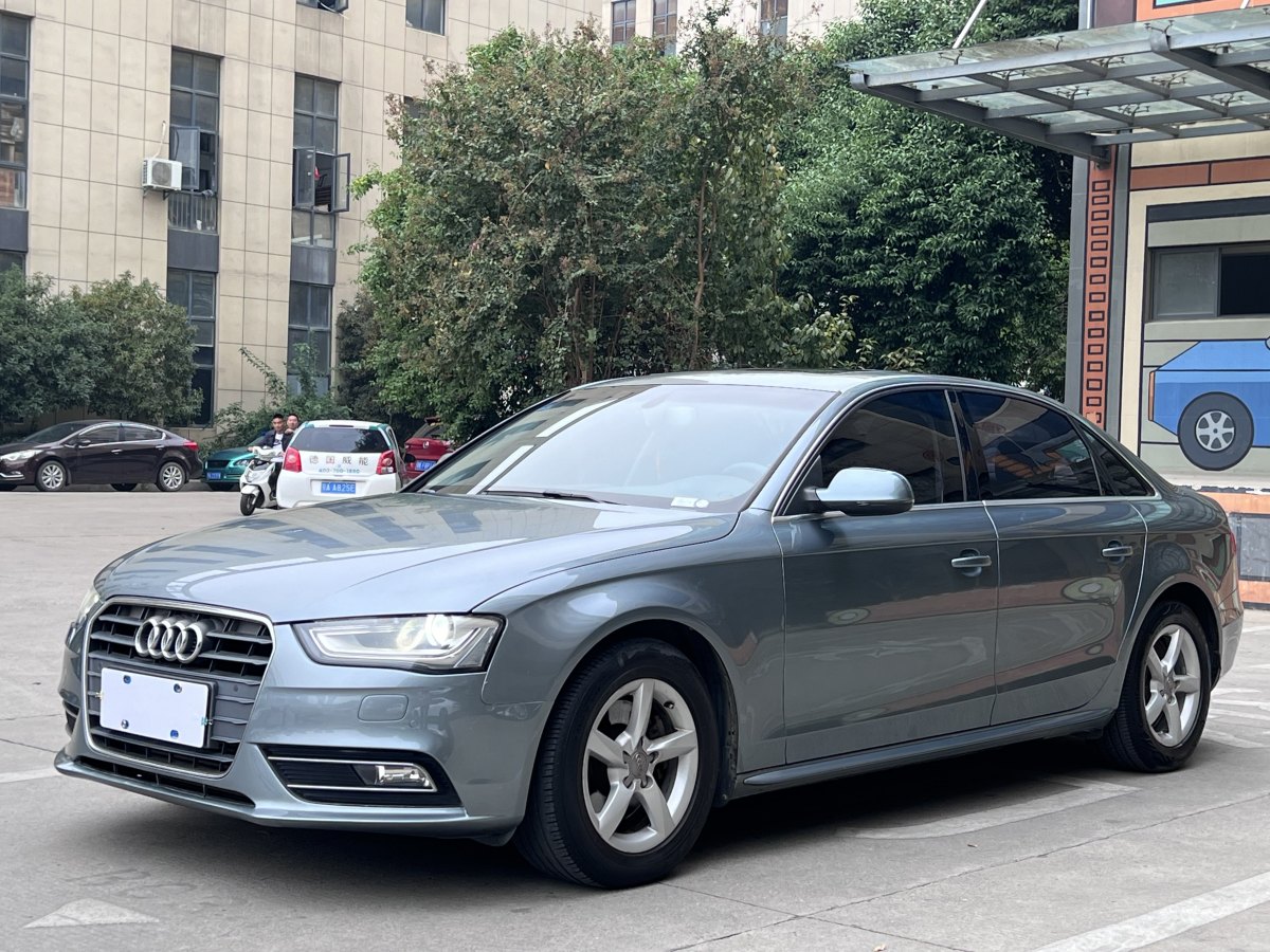 奧迪 奧迪A4L  2013款 35 TFSI 自動標(biāo)準(zhǔn)型圖片