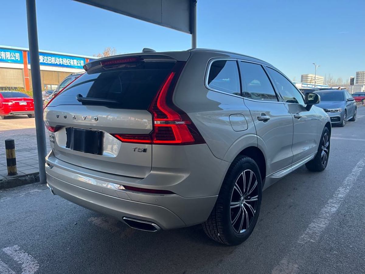 沃爾沃 XC60  2021款 T5 四驅(qū)智遠(yuǎn)豪華版圖片