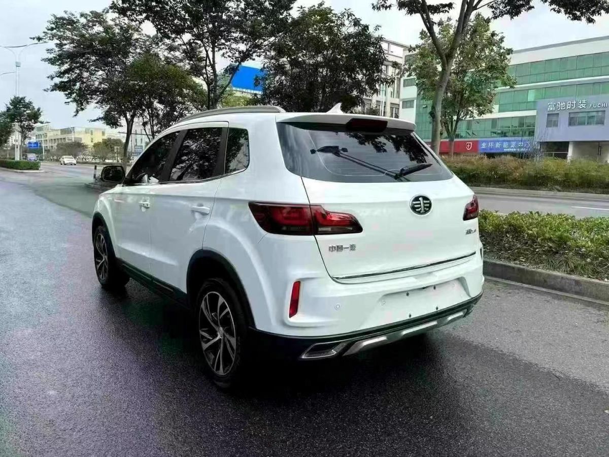 奔騰 X40  2019款 1.6L 自動豪華型圖片