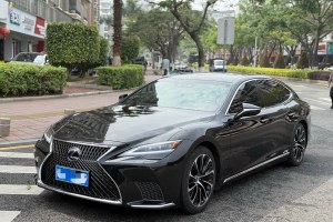 LS 雷克薩斯 500h 行政版