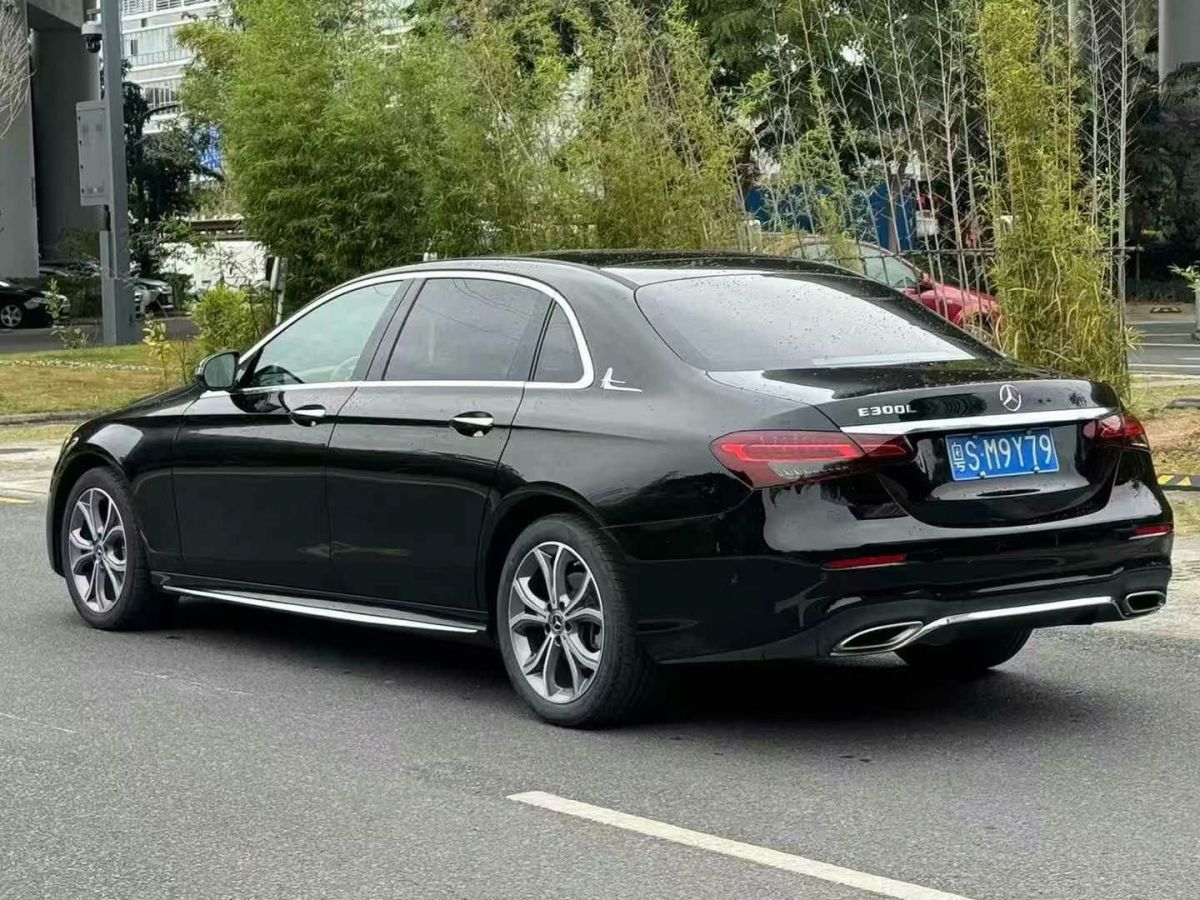 奔馳 奔馳E級(jí)  2022款 E 300 L 豪華型圖片