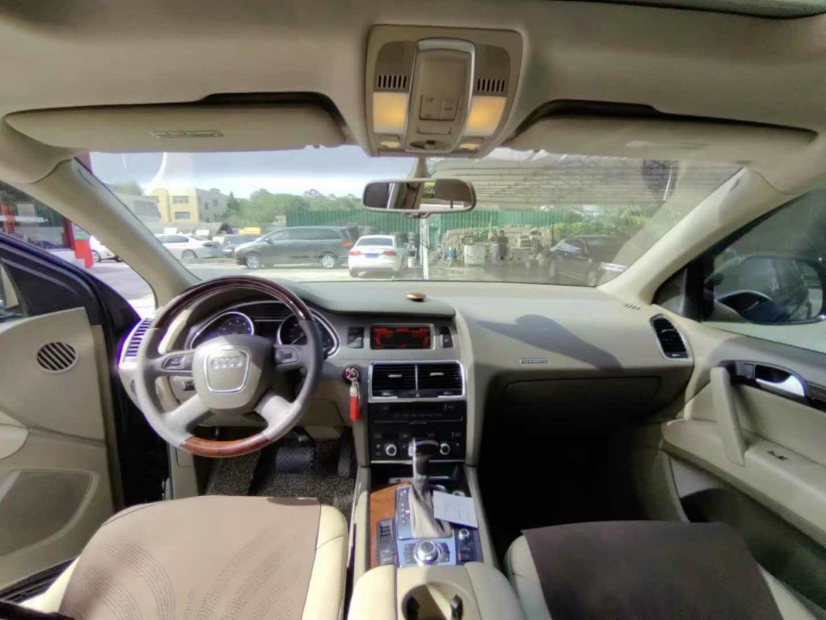 奧迪 奧迪Q7  2007款 Q7 4.2FSI Quattro舒適型圖片