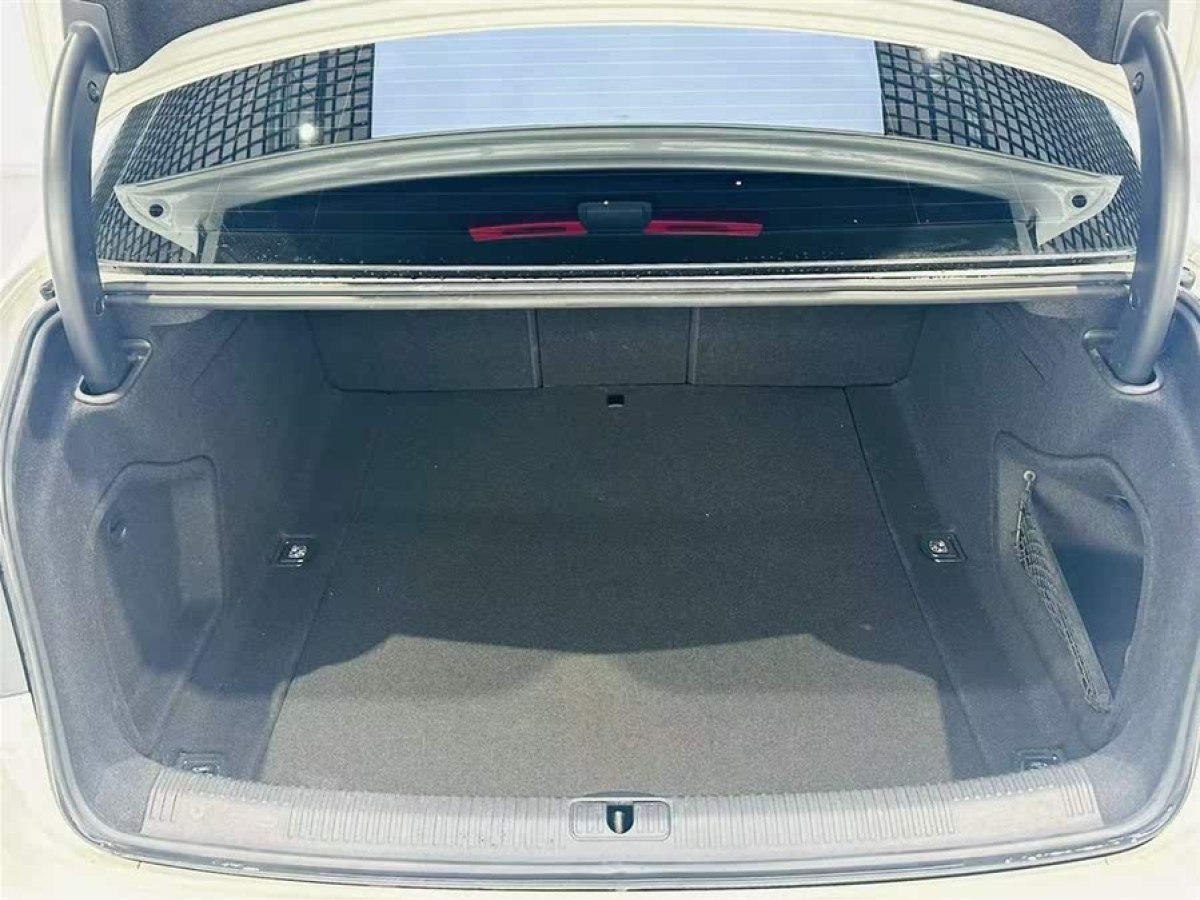 奧迪 奧迪A4L  2022款 45 TFSI quattro 臻選動感型圖片