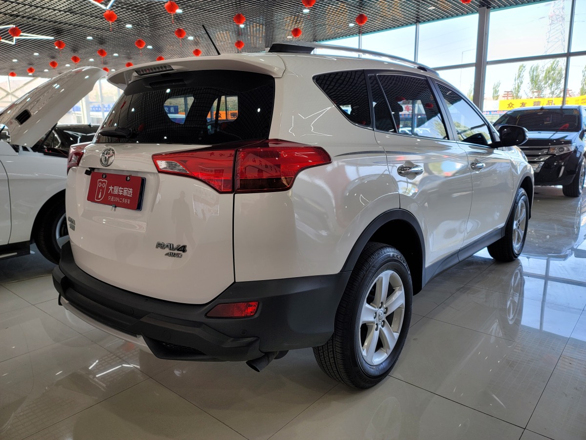 丰田 rav4 2016款 荣放 2.0l cvt四驱新锐版图片